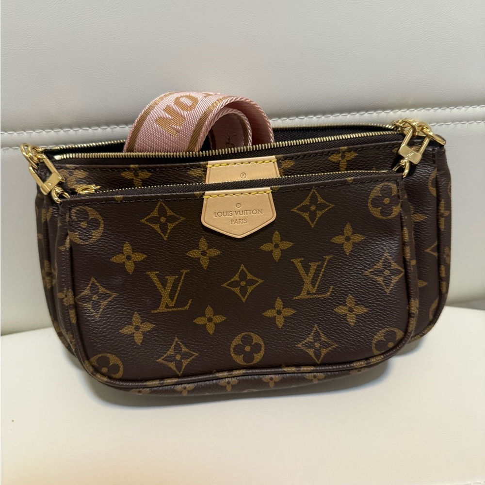 Louis Vuitton Multi pochette Women's Bag brand new